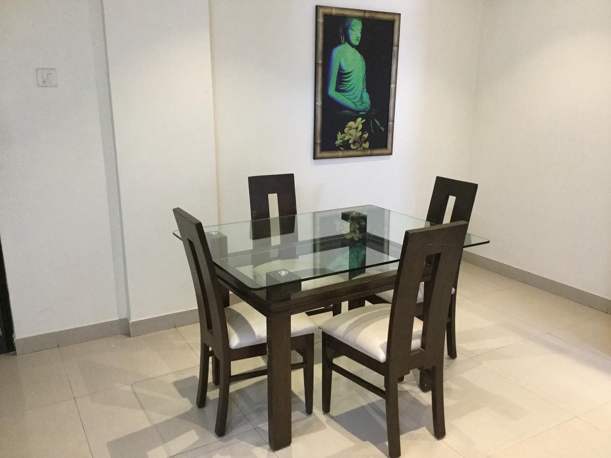 مومباي Arista Service Apartments المظهر الخارجي الصورة